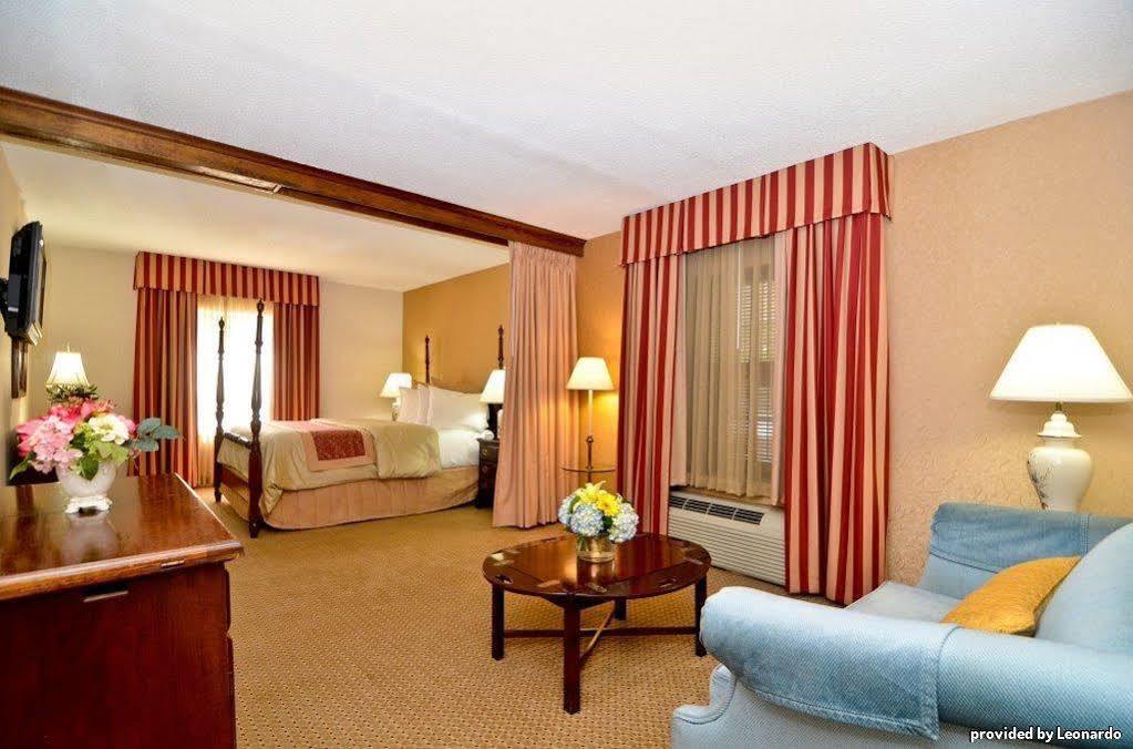 Best Western Plus Morristown Inn-Florham Park Стая снимка