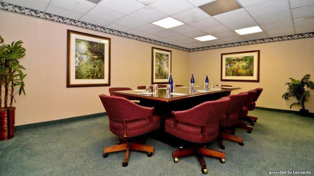 Best Western Plus Morristown Inn-Florham Park Съоръжения снимка
